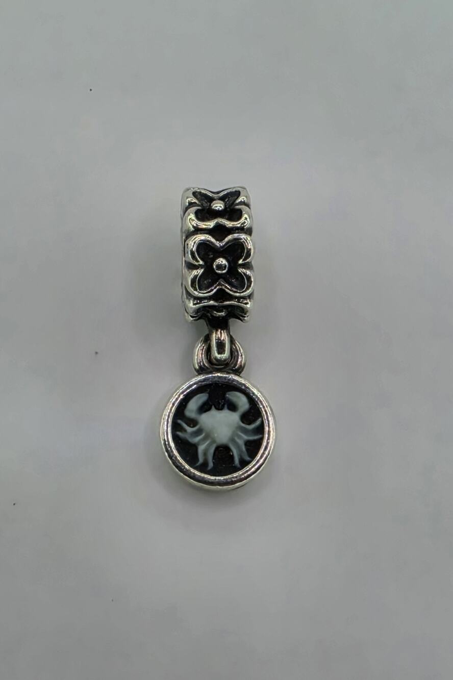 Pandora Retired Black Crab Cameo Cancer Zodiac Charm 925 ALE #790500CAM07
